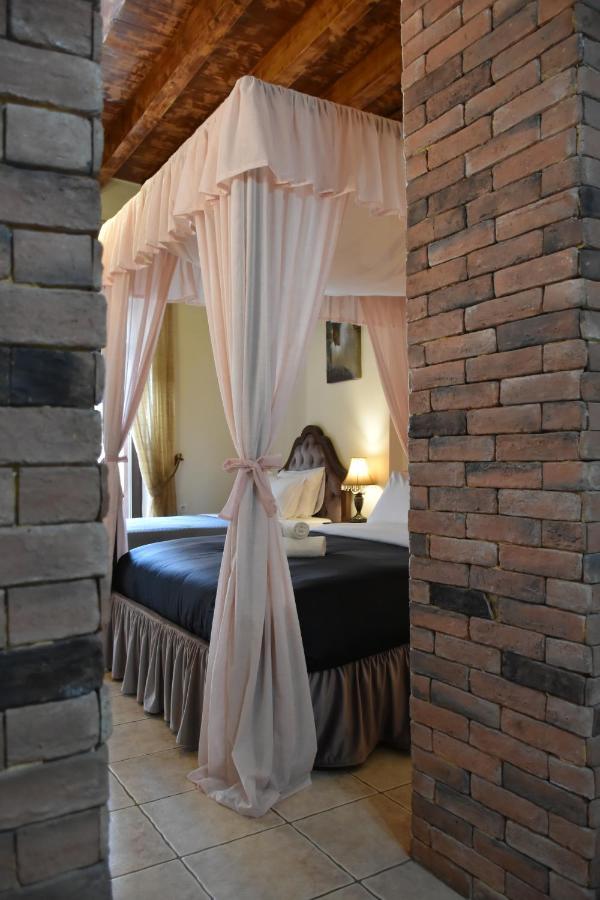 Odos Oneiron Boutique Hotel Chrissi Akti Chania Exterior foto