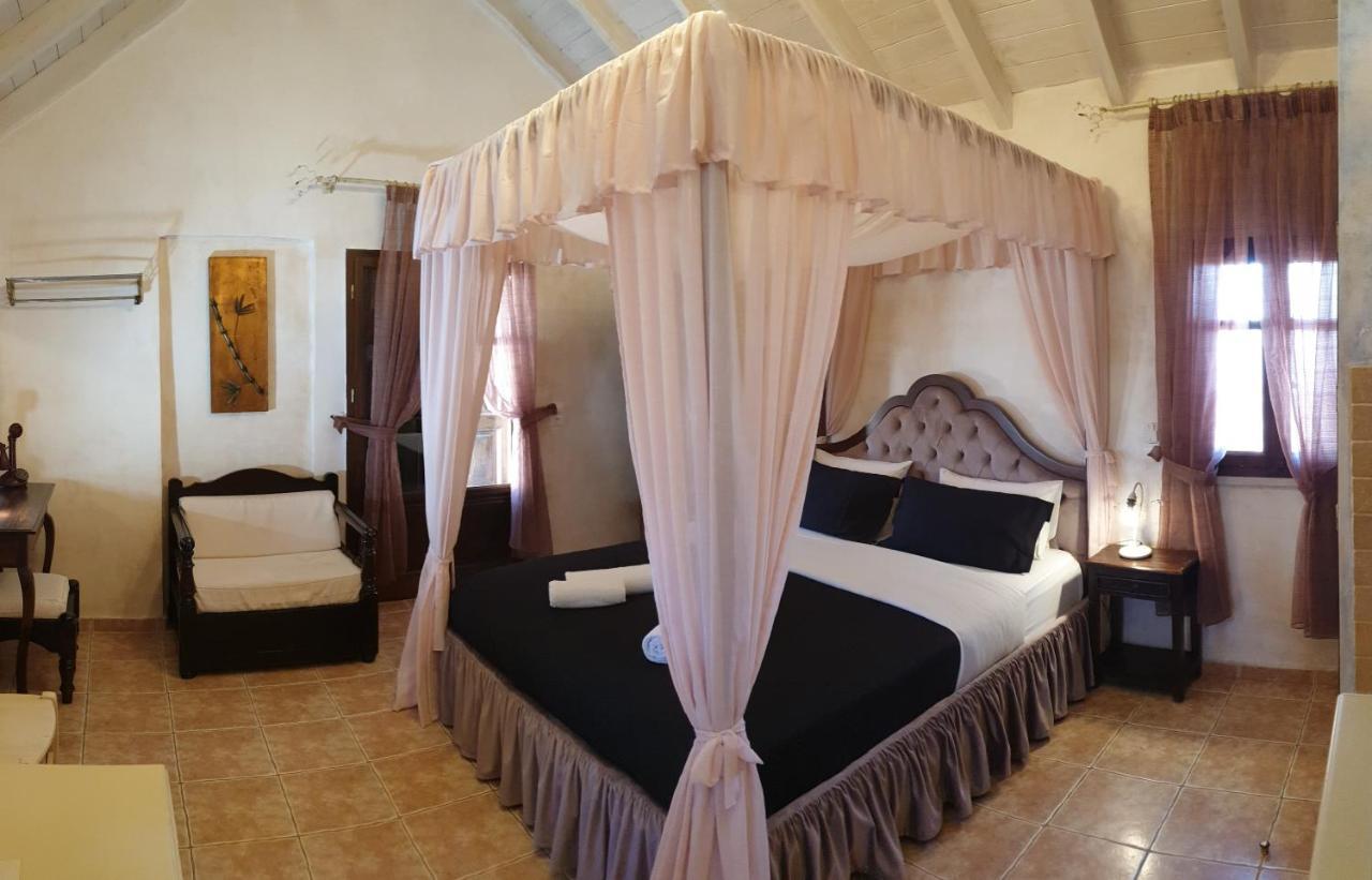 Odos Oneiron Boutique Hotel Chrissi Akti Chania Exterior foto