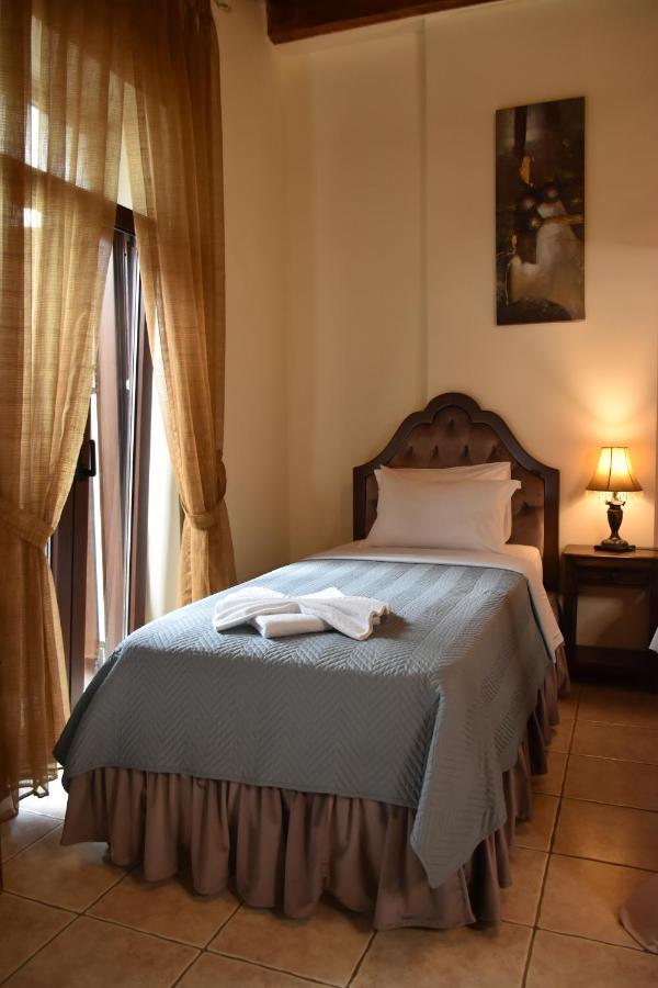 Odos Oneiron Boutique Hotel Chrissi Akti Chania Exterior foto