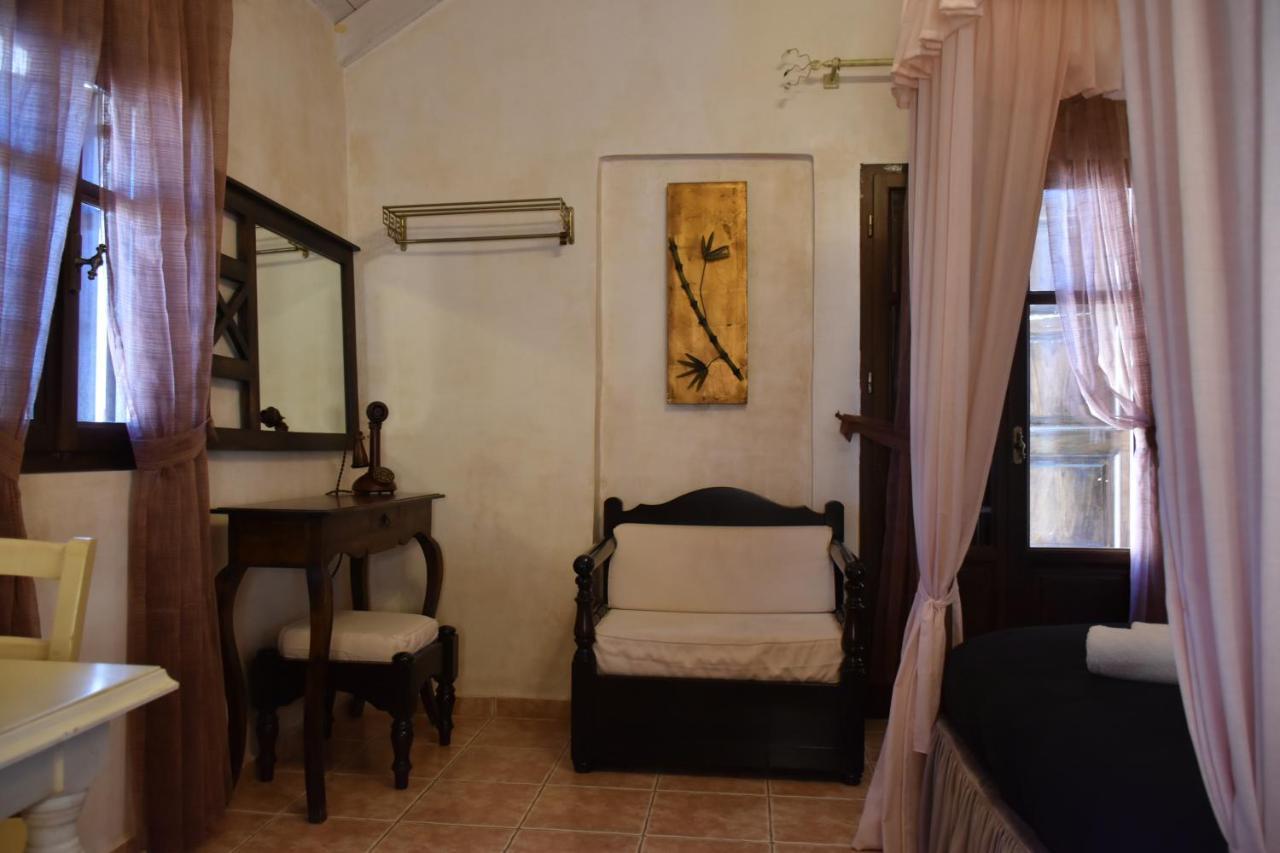 Odos Oneiron Boutique Hotel Chrissi Akti Chania Exterior foto